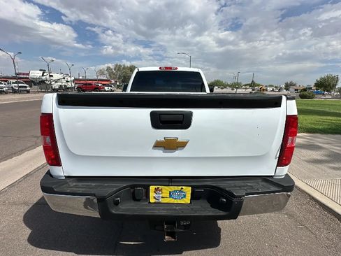 Used 2011 Chevrolet Silverado 2500 W/T RWD image 3