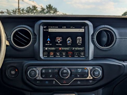 Used 2023 Jeep Wrangler Unlimited Sahara w/ Cold Weather Group AWD/4WD image 22