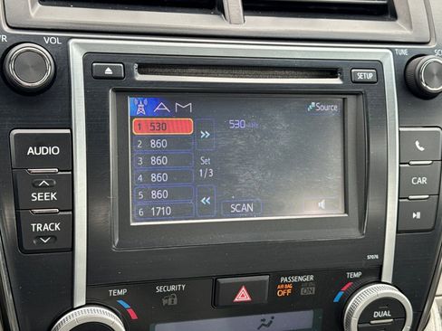 Used 2014 Toyota Camry LE FWD image 18