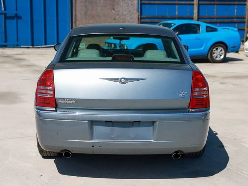 Used 2007 Chrysler 300 C image 6