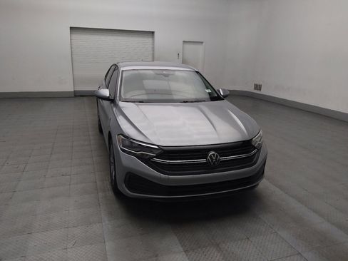 Used 2024 Volkswagen Jetta SE image 14