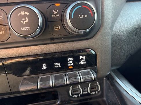 Used 2021 RAM 1500 Big Horn image 34