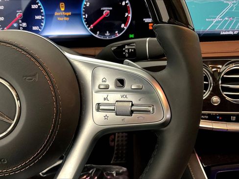 Used 2019 Mercedes-Benz S 560 4MATIC Sedan image 12