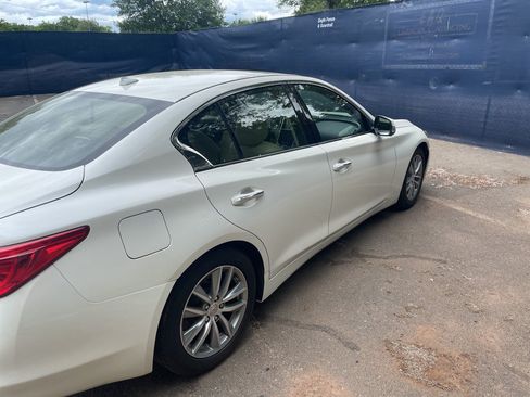 Used 2016 INFINITI Q50 3.0t Premium w/ Driver Assistance Package RWD image 33