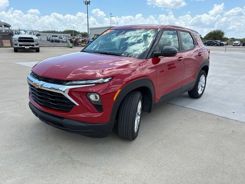 Used 2026 Chevrolet TrailBlazer LS AWD/4WD image 8
