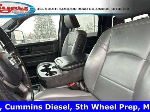 Used 2024 RAM 2500 Tradesman w/ Chrome Appearance Group image 2