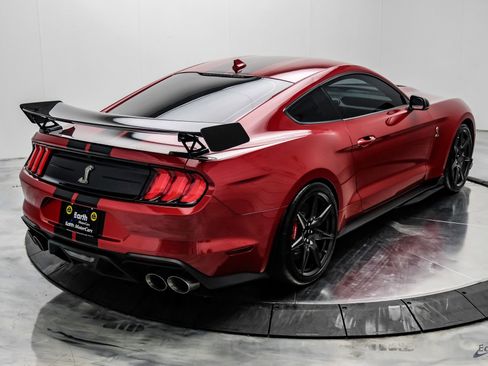 Used 2020 Ford Mustang Shelby GT500 w/ Carbon Fiber Track Pack RWD image 22