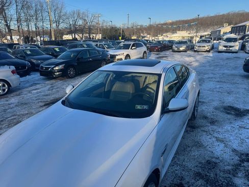 Used 2013 Jaguar XF 3.0 image 12