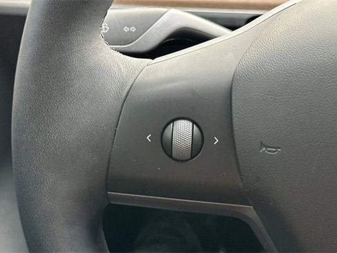 Used 2021 Tesla Model 3 Standard Range Plus image 26