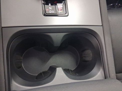 Certified 2025 Land Rover Discovery Sport Dynamic SE image 27