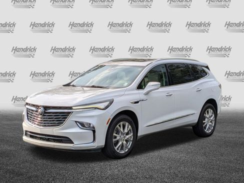 Used 2023 Buick Enclave Essence w/ Experience Buick Package FWD image 5