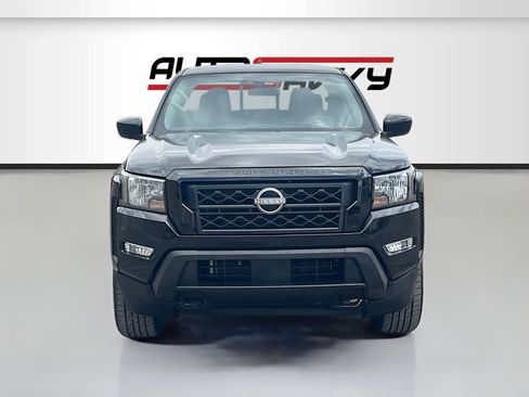 Used 2024 Nissan Frontier SV w/ SV Convenience Package RWD image 2