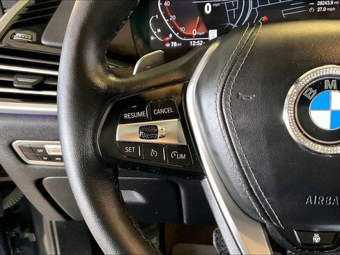 Used 2022 BMW X5 sDrive40i w/ Premium Package image 22