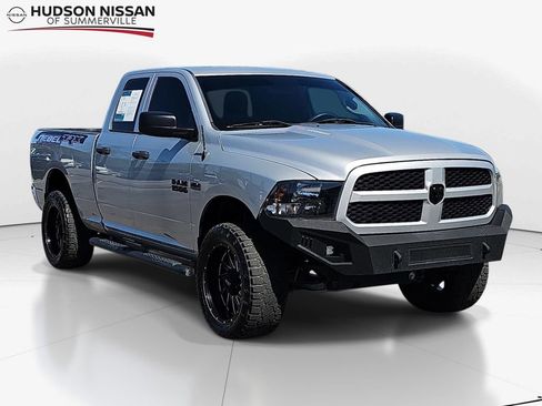 Used 2018 RAM 1500 Express w/ Express Value Package AWD/4WD image 1