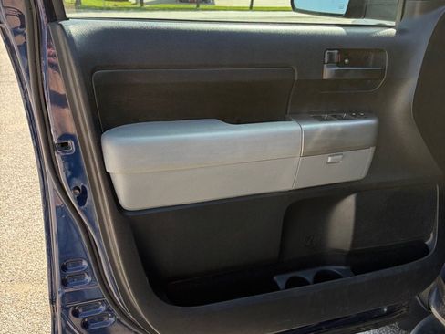 Used 2013 Toyota Tundra 4x4 Double Cab w/ Tow Pkg image 10