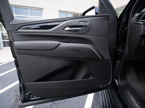 Used 2023 Cadillac Escalade ESV V w/ LPO, ONYX Package AWD/4WD image 25
