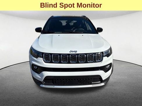 Used 2025 Jeep Compass Limited AWD/4WD image 4