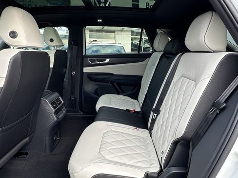 New 2026 Volkswagen Atlas Cross Sport SEL Premium R-Line AWD/4WD image 7