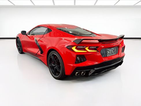 Used 2021 Chevrolet Corvette Stingray Coupe w/ Z51 Performance Package RWD image 6
