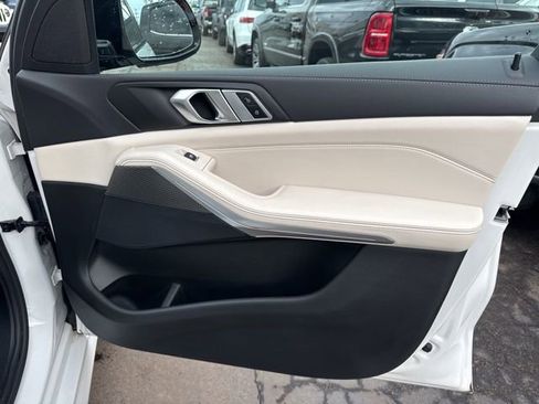 Used 2022 BMW X5 xDrive40i w/ M Sport Package image 30
