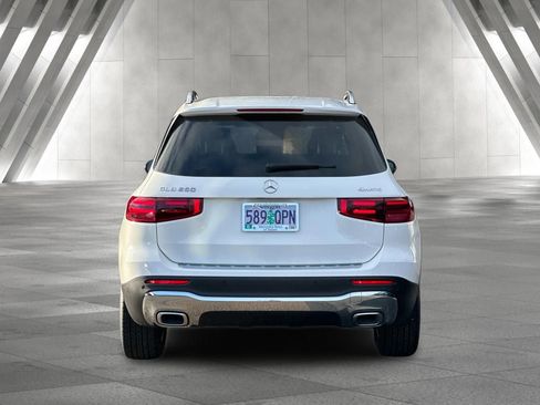Certified 2025 Mercedes-Benz GLB 250 4MATIC image 5