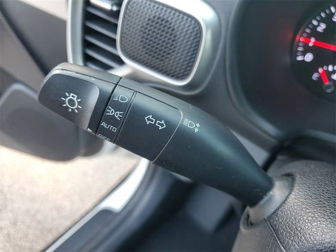 Used 2022 Kia Soul LX image 26