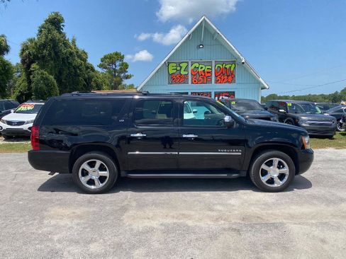 Used 2013 Chevrolet Suburban LTZ RWD image 6