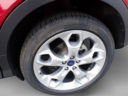 Used 2015 Ford Escape Titanium w/ Equipment Group 301A AWD/4WD image 7