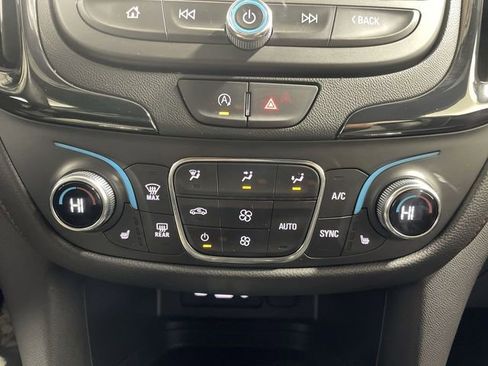 Used 2023 Chevrolet Equinox RS w/ RS Leather Package image 19