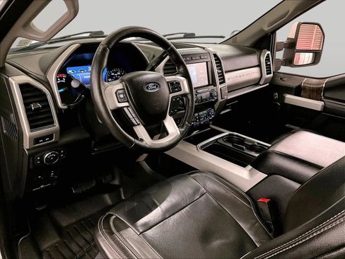 Used 2019 Ford F250 Lariat w/ Lariat Ultimate Package AWD/4WD image 12