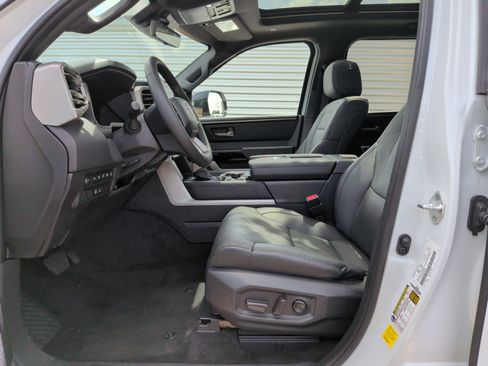 Used 2025 Toyota Tundra Limited AWD/4WD image 15