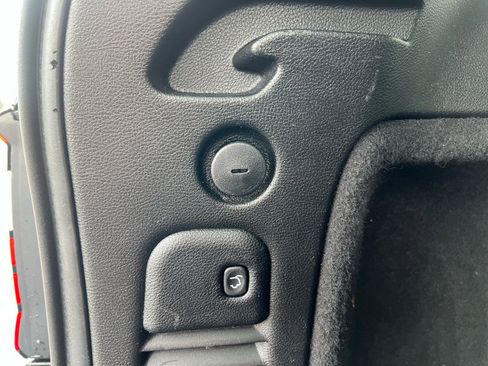 Used 2023 Dodge Durango R/T w/ Hemi Orange Plus Package image 37