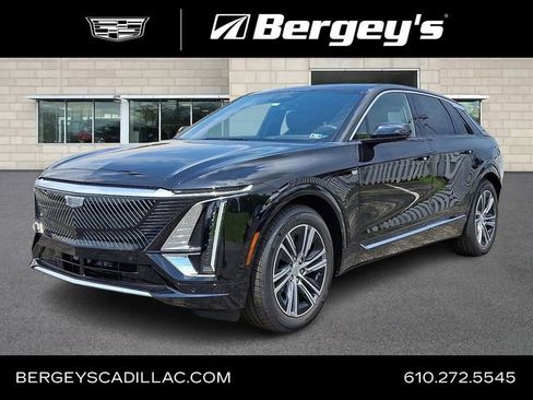 New 2025 Cadillac Lyriq Luxury image 1