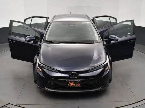 Used 2023 Toyota Corolla LE FWD image 10
