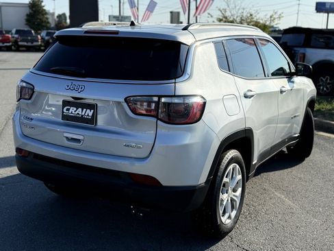 Used 2024 Jeep Compass Latitude image 8