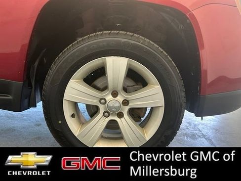 Used 2016 Jeep Compass Latitude AWD/4WD image 10