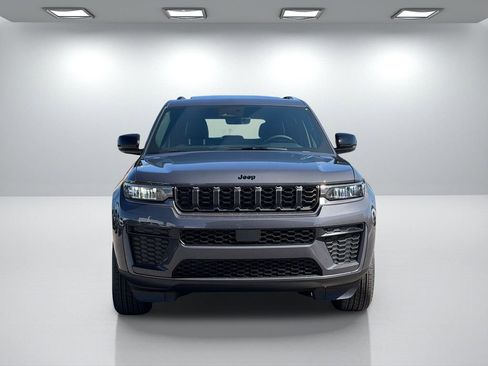 New 2026 Jeep Grand Cherokee Altitude AWD/4WD image 9