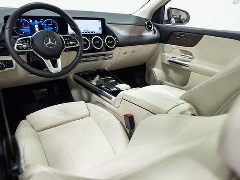 Used 2022 Mercedes-Benz GLA 250 4MATIC image 20