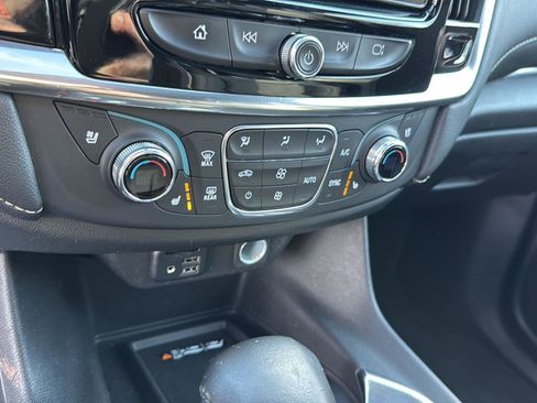 Used 2022 Chevrolet Traverse Premier w/ Redline Edition image 23