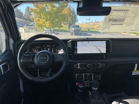 New 2025 Jeep Wrangler Unlimited Rubicon w/ Steel Bumper Group image 31