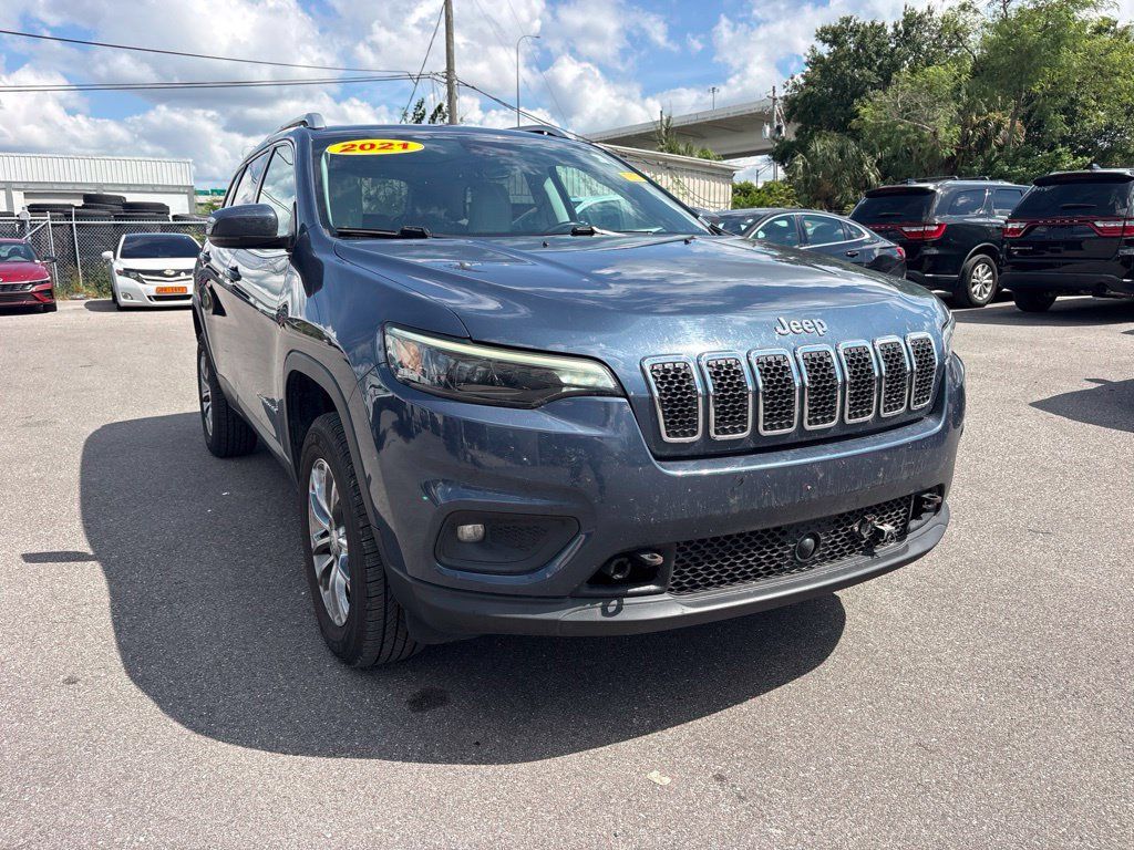 Used 2021 Jeep Cherokee Latitude Lux w/ Sun & Sound Group AWD/4WD image 1