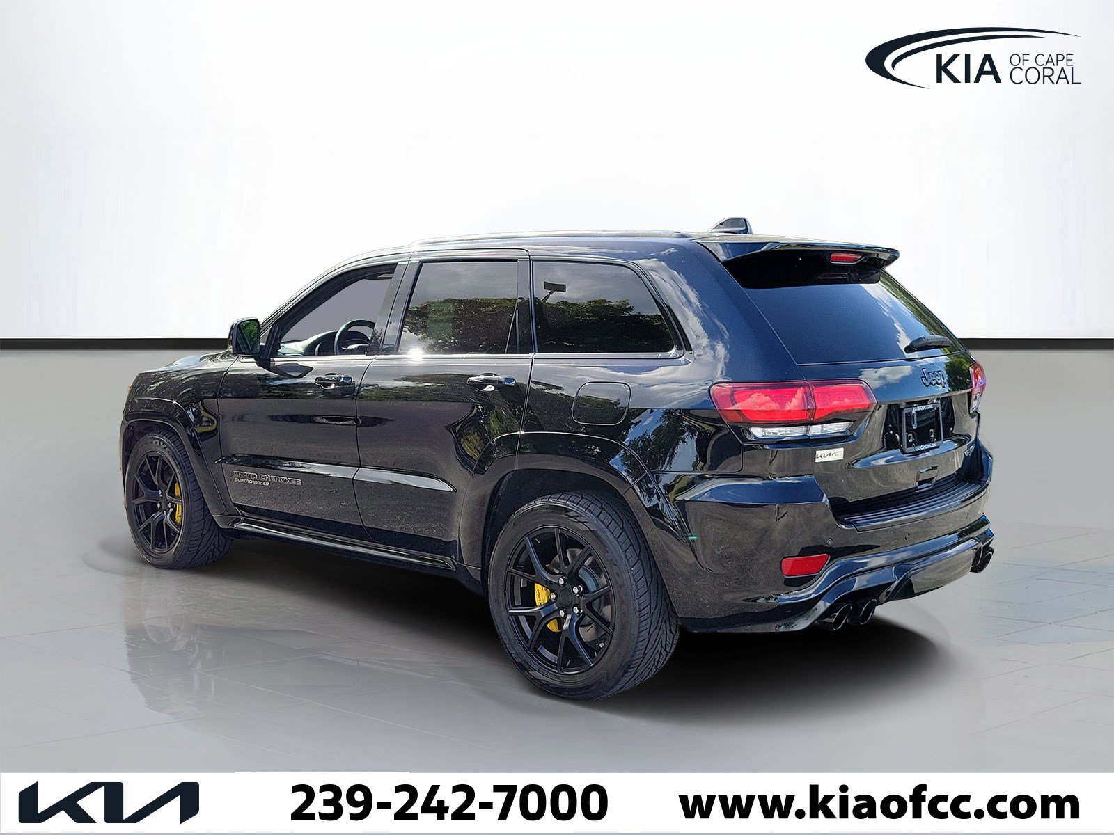 Used 2021 Jeep Grand Cherokee Trackhawk AWD/4WD image 4