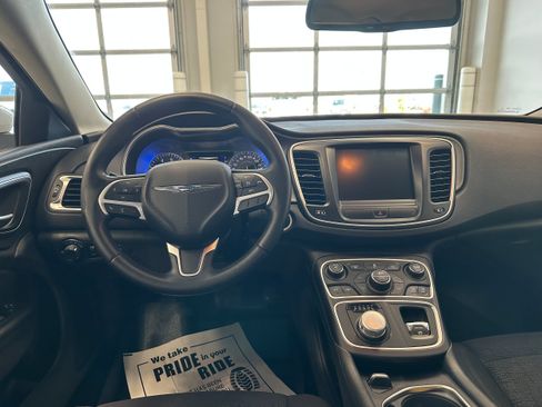Used 2015 Chrysler 200 Limited w/ Convenience Group FWD image 16