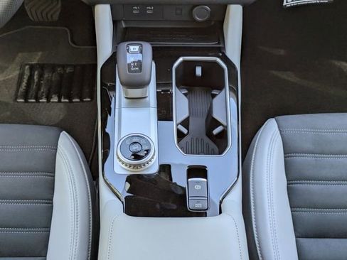 New 2026 Mitsubishi Outlander SE FWD image 20
