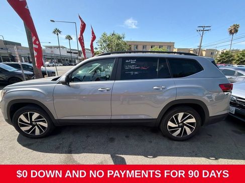 Used 2025 Volkswagen Atlas SE FWD image 1