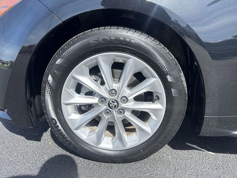 Used 2020 Toyota Corolla LE w/ LE Premium Package image 10