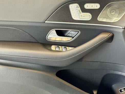 Certified 2025 Mercedes-Benz GLS 450 4MATIC image 17