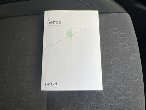 Certified 2024 Kia Seltos S AWD/4WD image 27