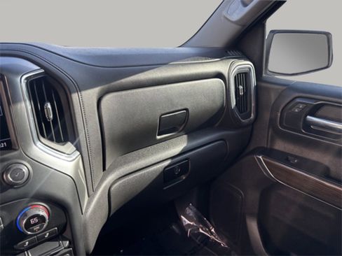 Used 2022 Chevrolet Silverado 1500 LT image 18