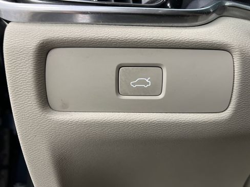 Used 2024 Volvo S60 B5 Core FWD image 43
